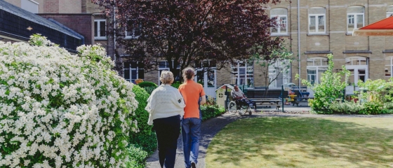 Être infirmier en maison de repos associative : l’amour du métier au service des aînés